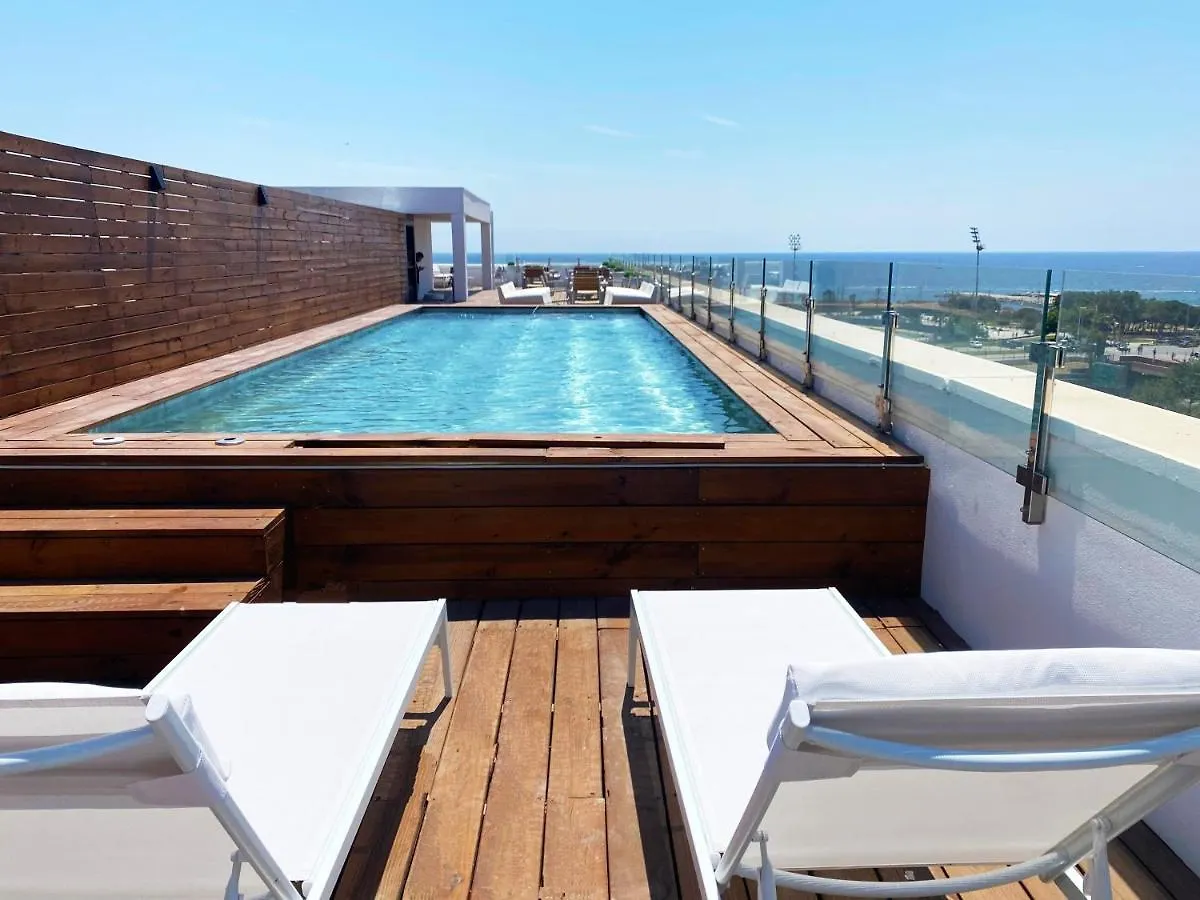 Quedarse en Sant Martí: 5 Hoteles de Playa Comparados